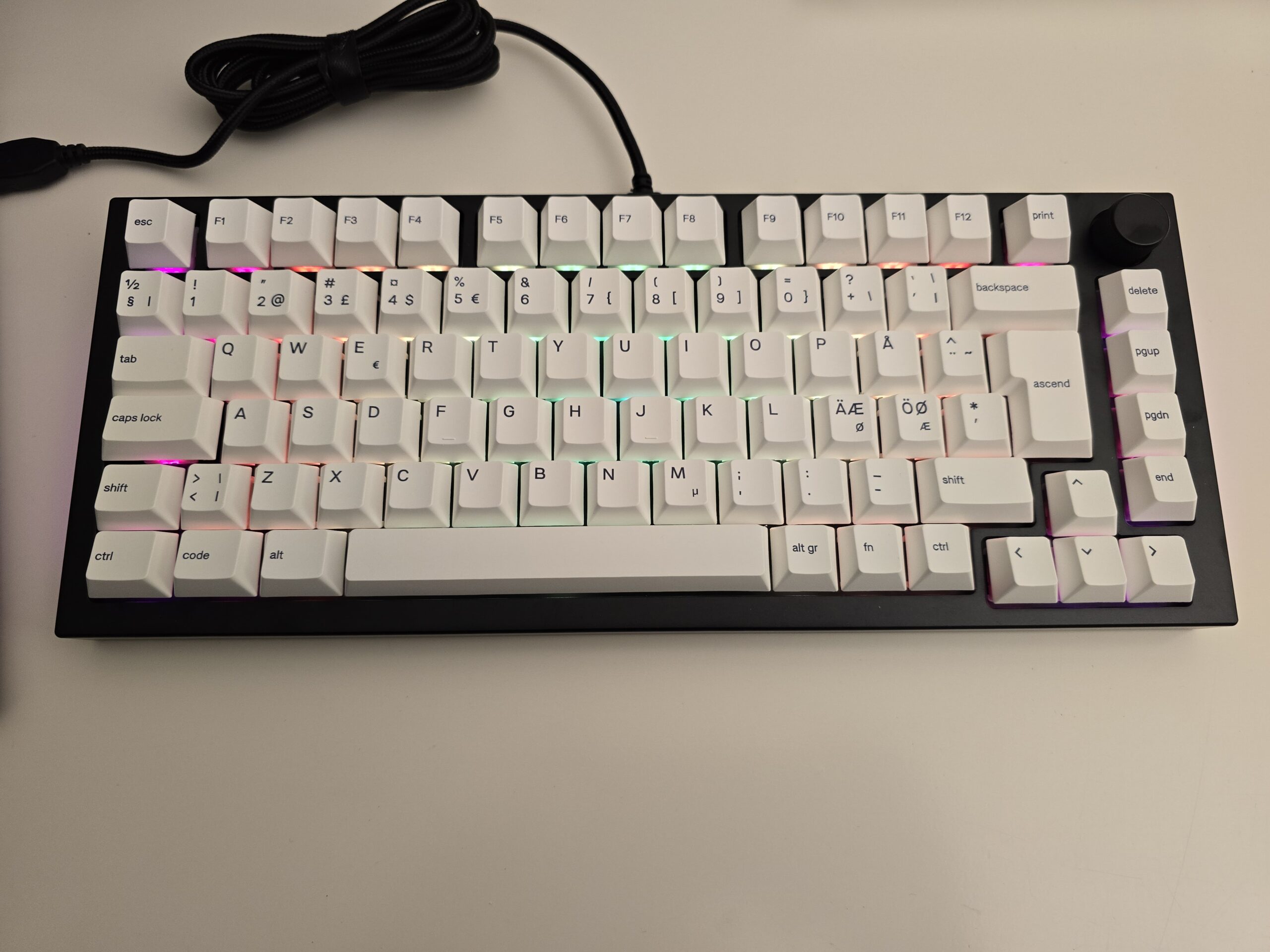 Glorious Gaming GMMK Pro 75 14 | eReviews.dk