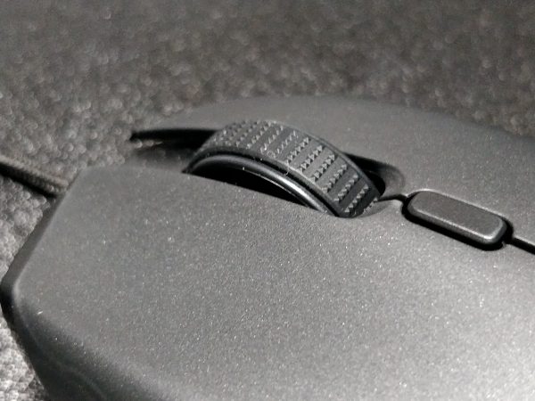 Razer Basilisk Essential (9) | eReviews.dk