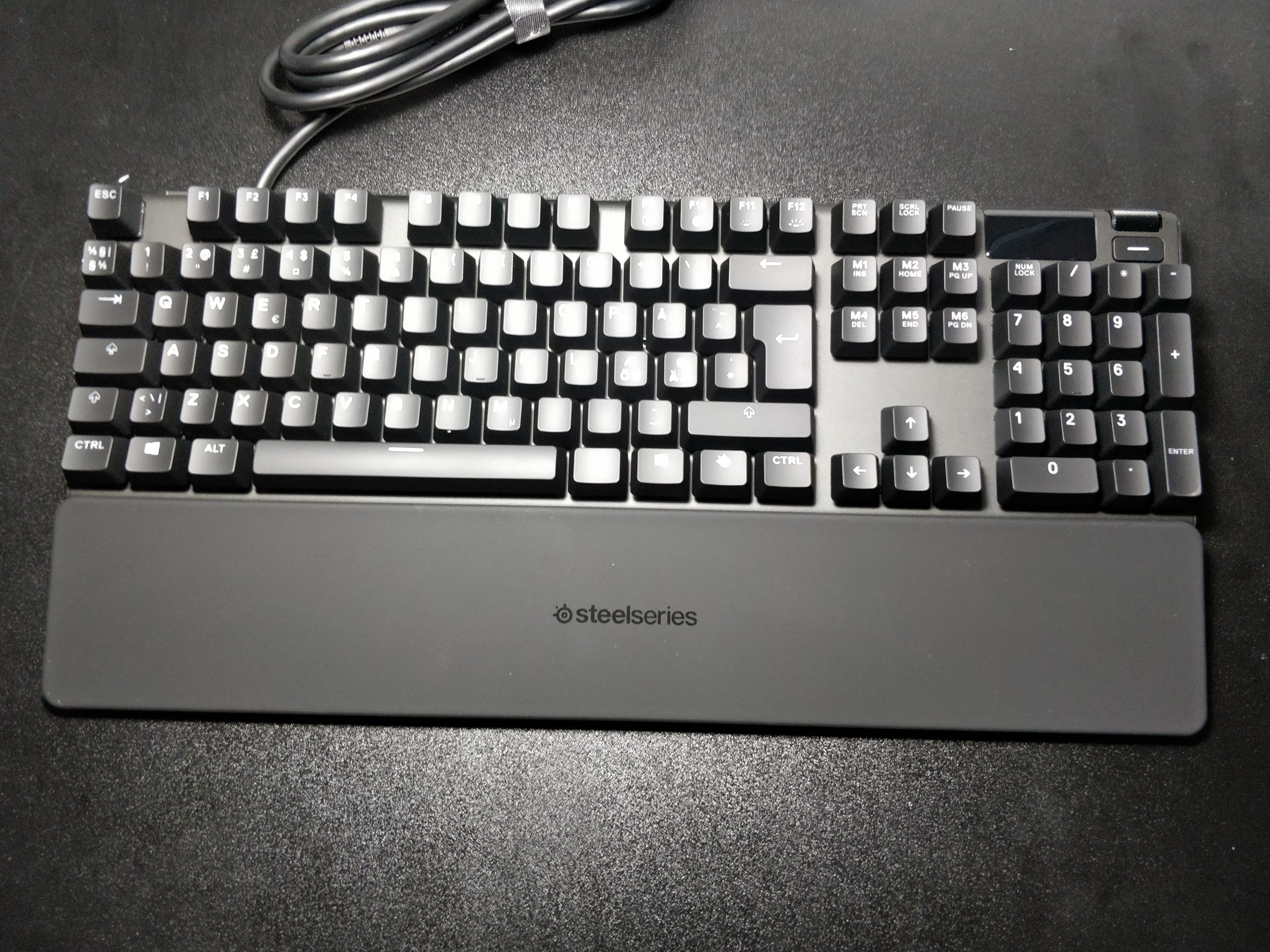Test: SteelSeries Apex Pro gaming tastatur |