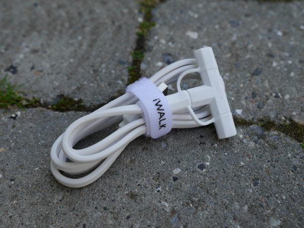 iwalk-2-in-1-cable-folded